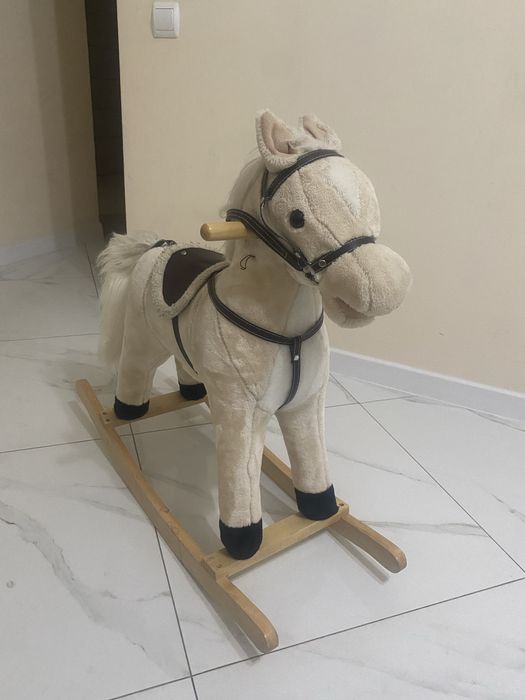 Коник іграшковий для дітей