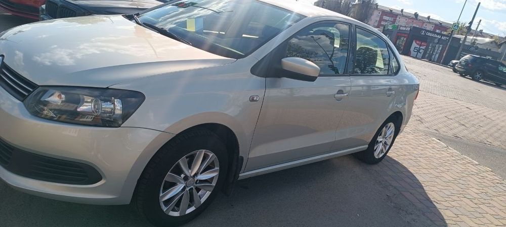 Продам автомобіль Volkswagen Polo