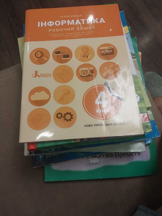 Книжки дитячі в асортименті
