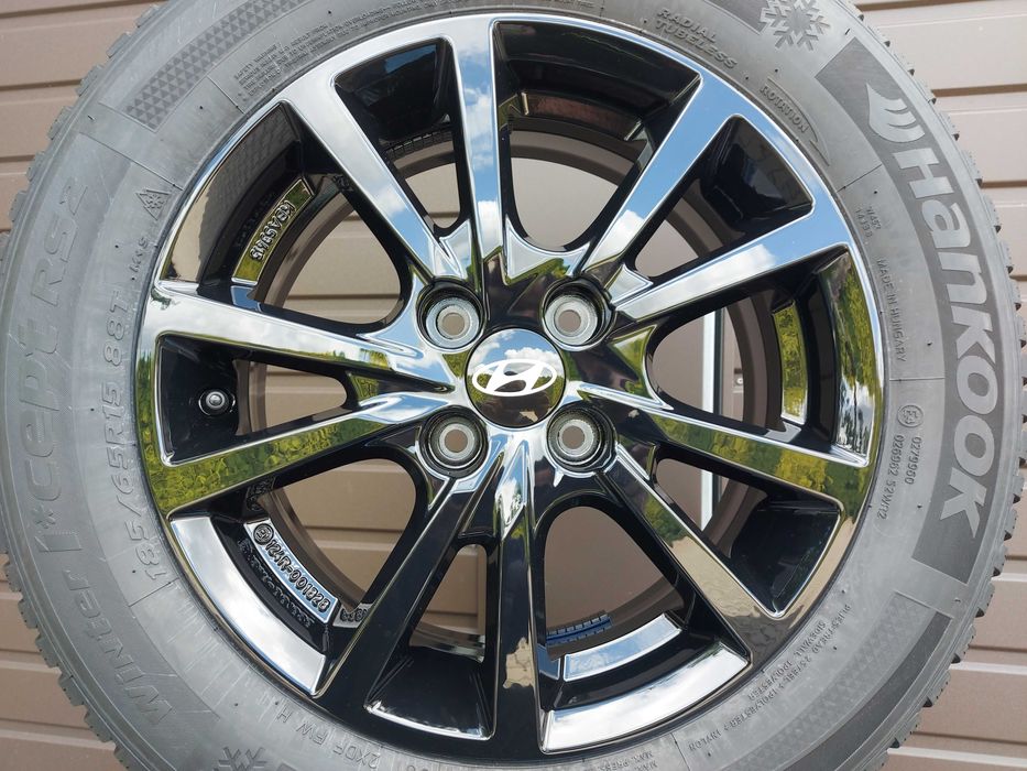 Koła 15 4x100 HYUNDAI i20 II, III, KIA Rio IV Stonic 185/65R15 Hankook