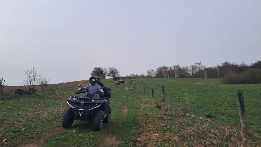 Quady wynajm wyprawy ofroad Mazury Kawalerski Panieński Domki
