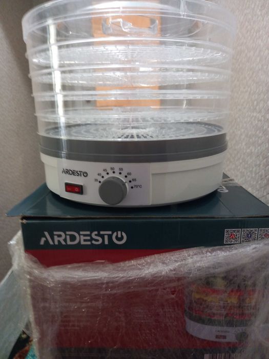 Сушарка для фруктів та овочів