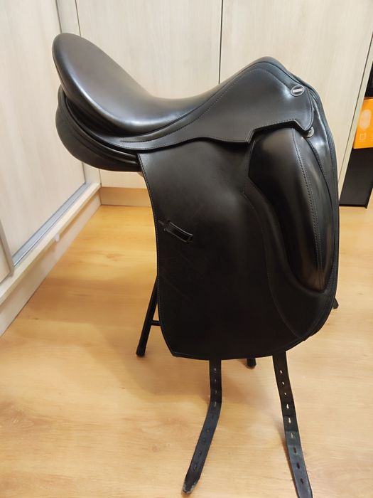 Siodło ujeżdżeniowe Erreplus Elena 17"
