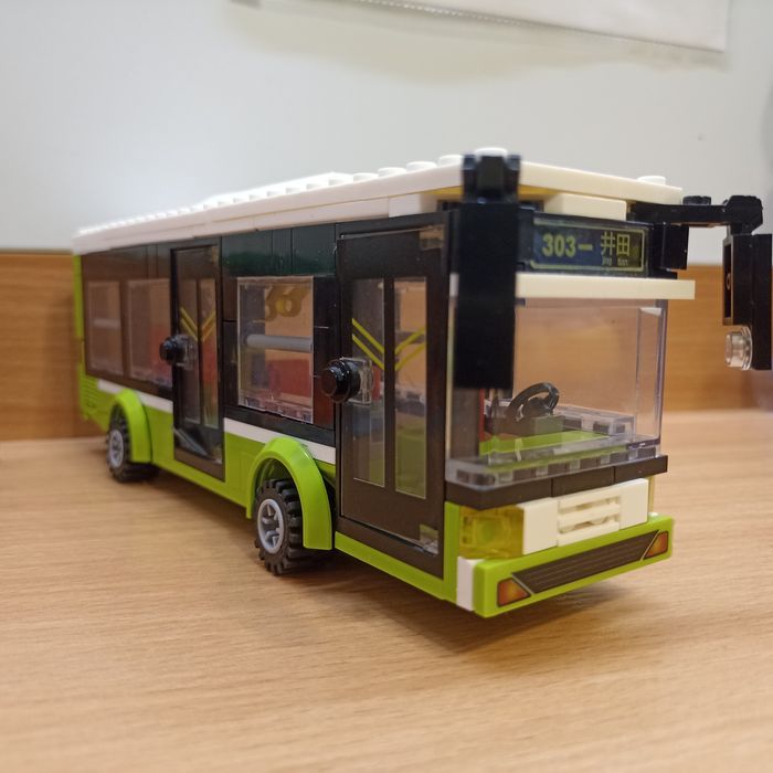 Лего автобус+ зупинка