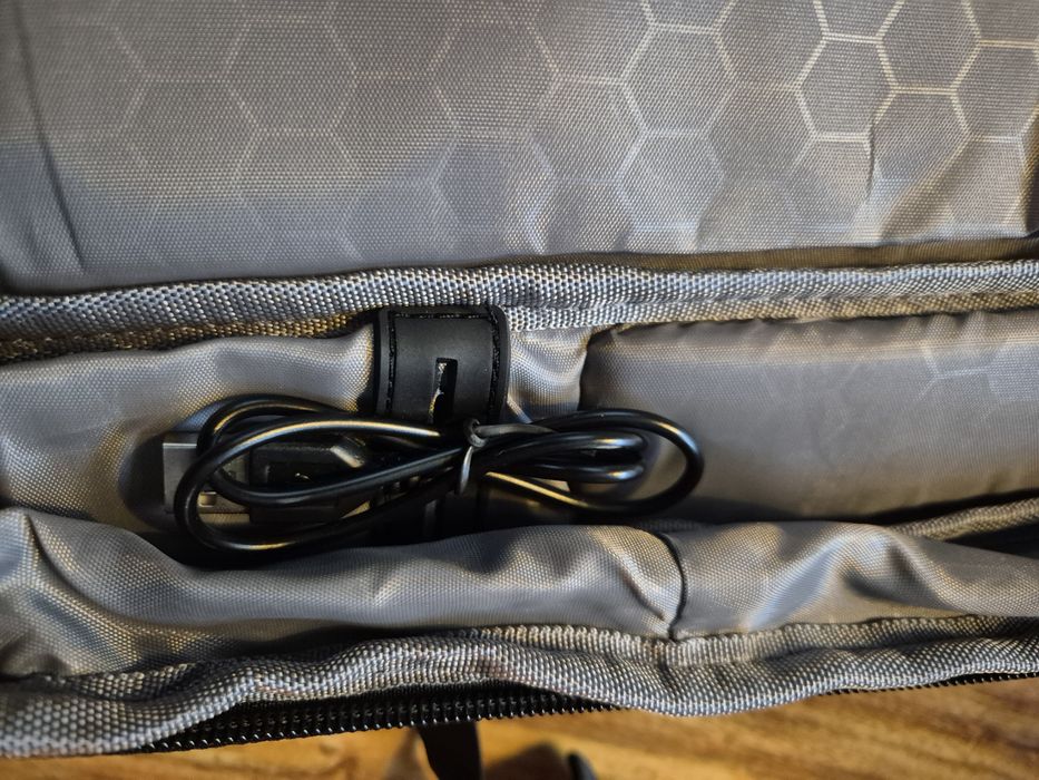 Plecak podrozny Osprey 40L otwierany jak walizka laptop