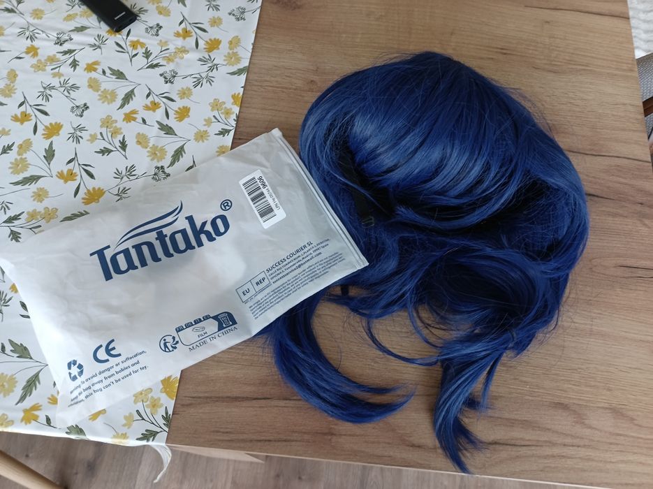 Peruca azul tantako