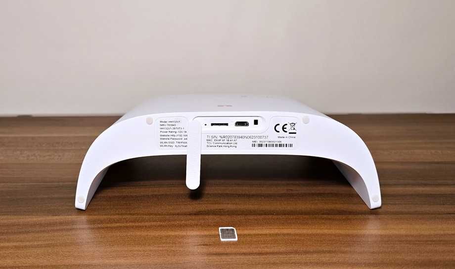 Router 4G+ TCL HH132V1 / Wi-Fi 6 / Internet até 600mbps!  SIM (Livre)