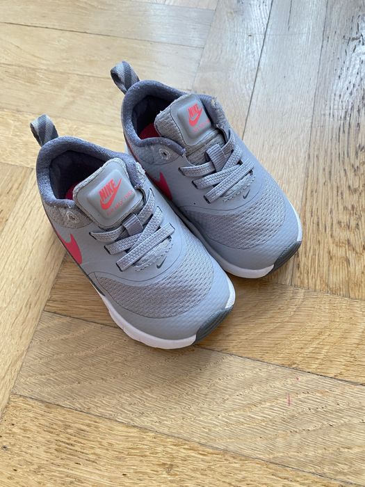 Кросівки nike оригінал 21р