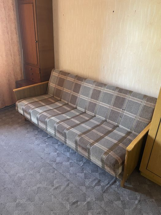 Продам диван в непоганому стані