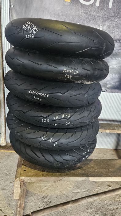 Pirelli Diablo rosso 120 70r17