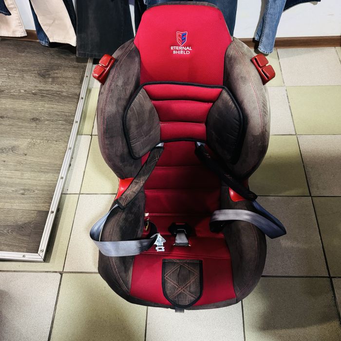 Дитяче автокрісло