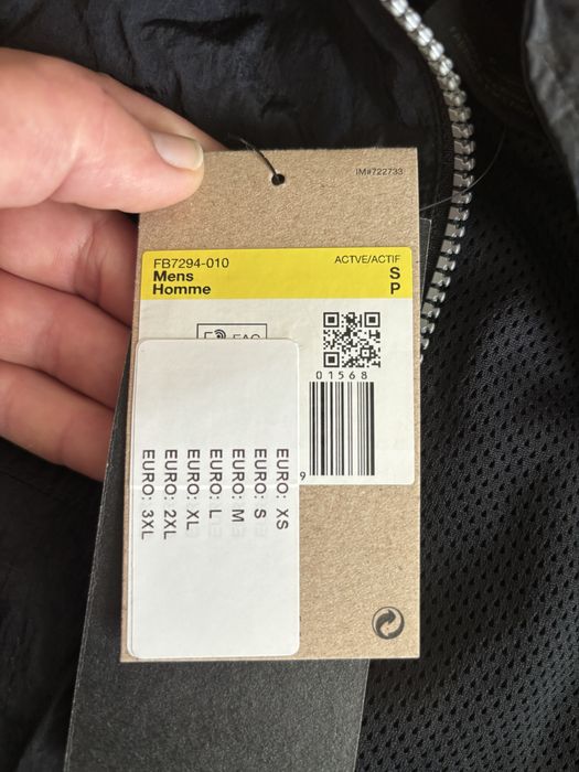 Продам оригинальную ветровку Jordan