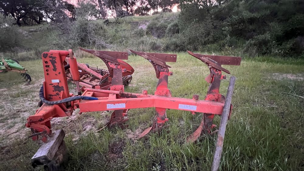 Trator John Deere 5115 M