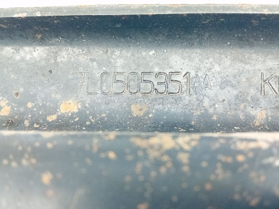 Braço de suspensão trás esquerdo VOLKSWAGEN Touareg (7L)
