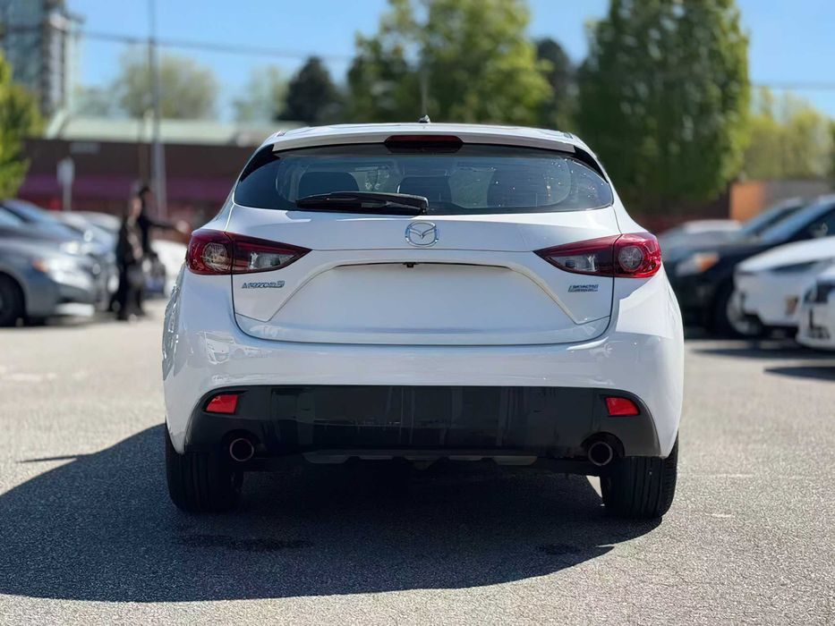 Mazda 3 i Touring      2016
