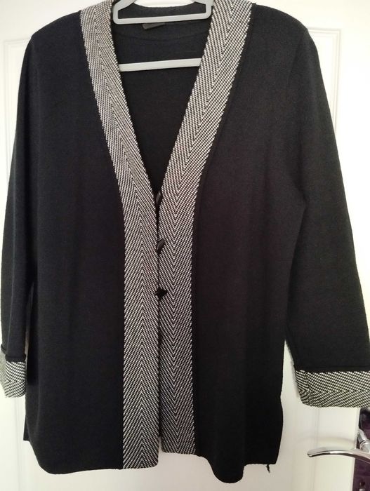 Sweter czarny damski