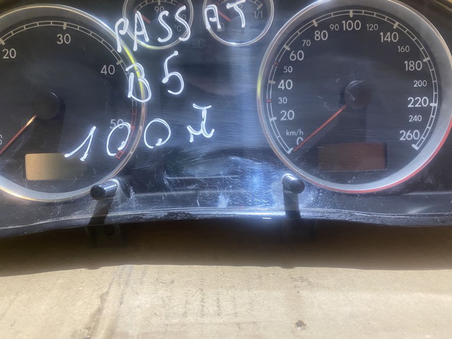 Zegary Licznik Volkswagen Passat B5 3B0.920.829A