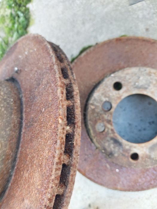tarcze hamulcowe komplet bmw e39 male przod przednie