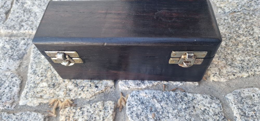 Candeiro madeira e mesinhas madeiras exoticas