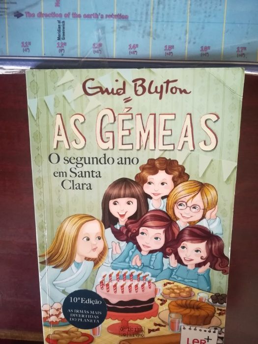 PRENDA DE NATAL EXCELENTE -Livros Novos - coleção - "As gêmeas"