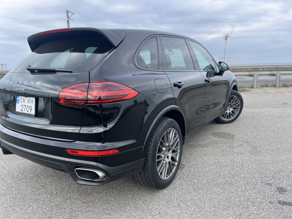 Продаж Porsche Cayenne 2014