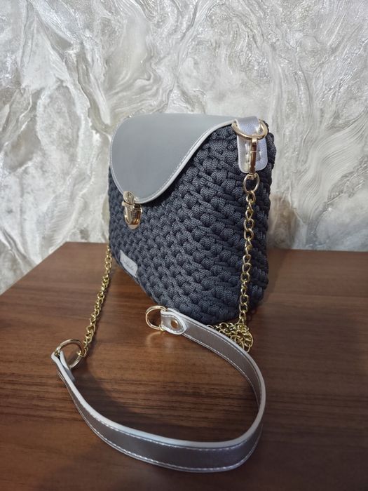 Elegancka Torebka Handmade – Splot Premium | Srebrna Klapa