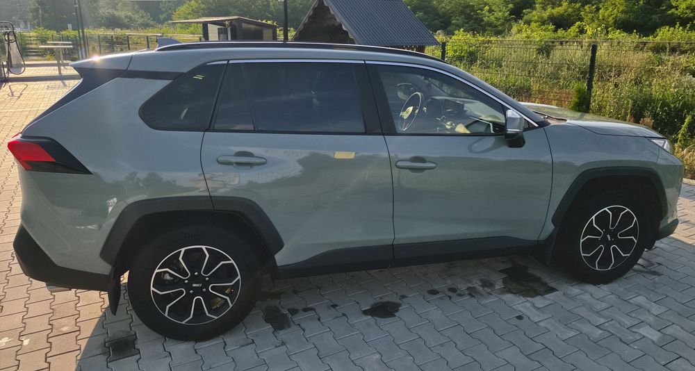 Toyota RAV4 Active 2021