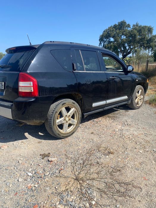 Jeep compass 4wd 2.0 de 2007/06 com 210 mil