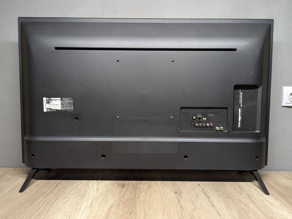 LG 43UN71006LB 4K Ultra HD Smart TV Wi-Fi / 2020