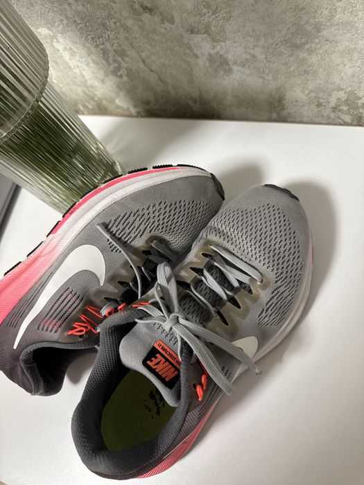 Кросівки бігові Nike