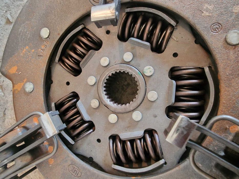 Муфта щеплення ВОМ трактора John Deer оригінал YZ91592