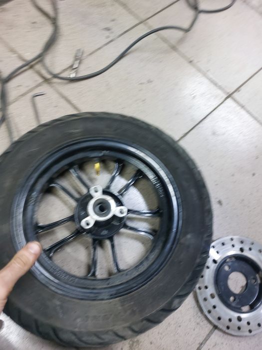 Продам колесо для скутера 3.50-10