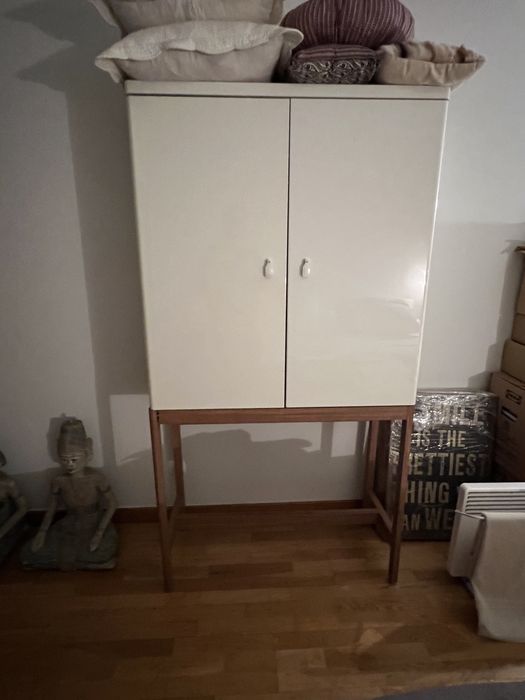 Armario Ikea lacado a branco