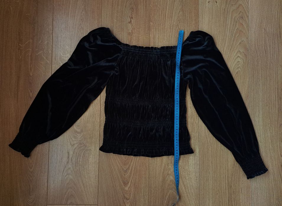 Нарядная черная бархатная кофта блузка для девочки