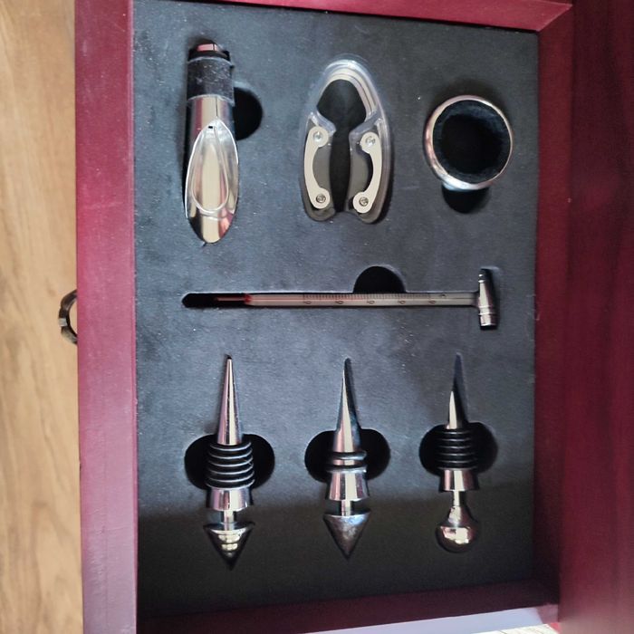 Zestaw do wina otwieracz korkociąg