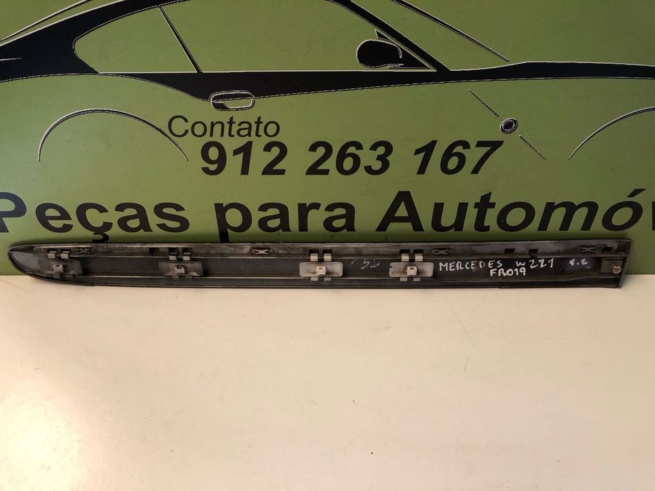 MERCEDES E W211 FRISO PORTA TRAS ESQUERDO - FR019