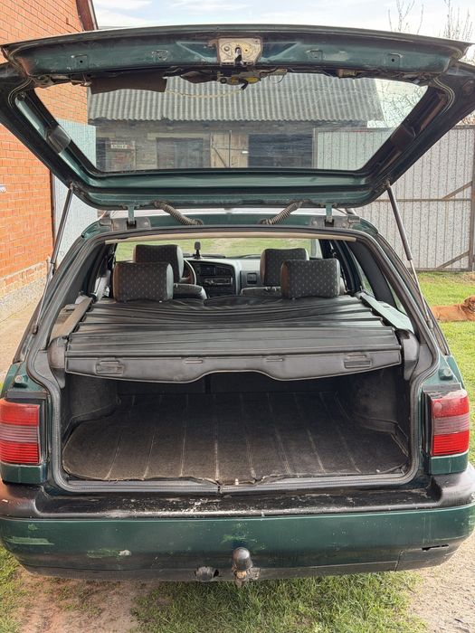 PASSAT B4 // 1.8 газ/бензин // 1995 року