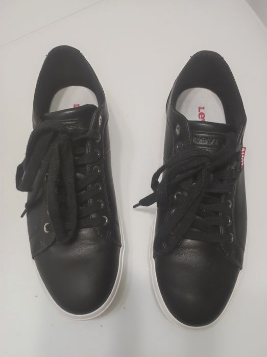 Продам кеди Levi's розмір 42 б/у