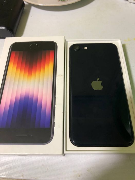 Айфон се 2022. Оригинал! Apple