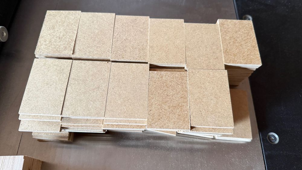 Детские плашки, деревяные кубики,  бруски, заготовки, и пр. фигуры