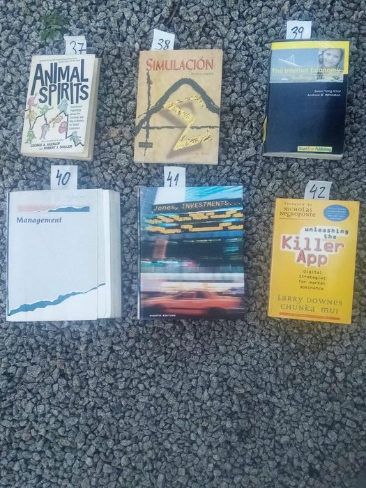 Conjunto de Livros - ECONOMIA (Valor Unitário 15€)