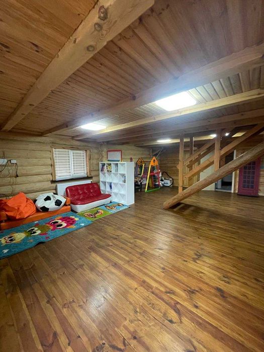 Продаж ділянки з двома будинками в селі Шпитьки, 214м2, без%