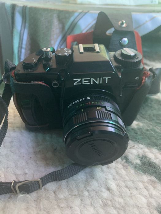 Продам пленочный фотоаппарат Зенит-E х .