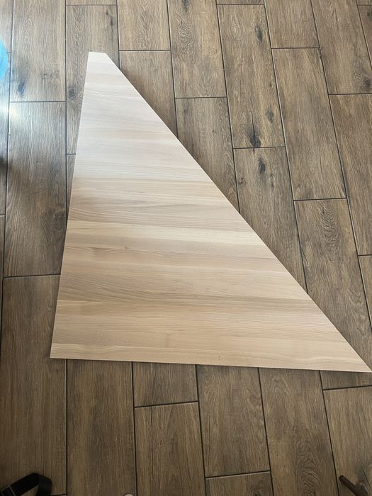 Ступени Ясень угловые новые