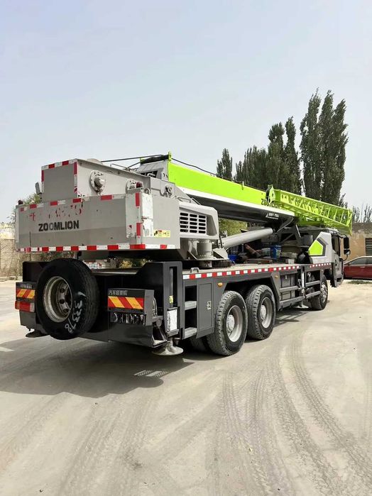 Аренда, услуги автокрана грузоподъемностью 25 и 50 тонн, стрела 42-45м