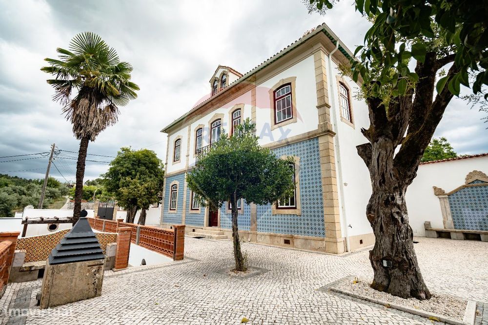 Moradia T5 para venda