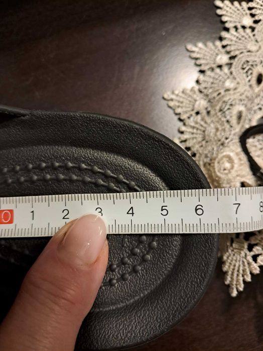 Klapki damskie Crocs Brooklyn Flip czarne