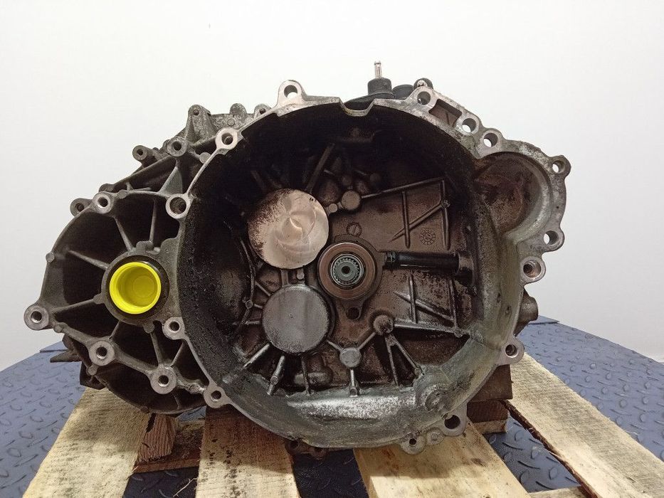 VOLVO S40 II V50 C30 2.0 D3 150KM SKRZYNIA MANUALNA MANUAL B66R7002AB