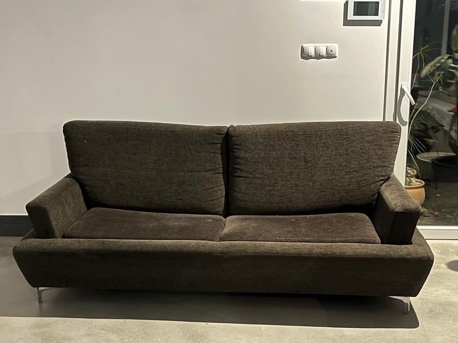 Sofá com design/Bom estado