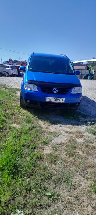 Volkswagen Touran 1.6 FSI Гарний стан 6-ступка
